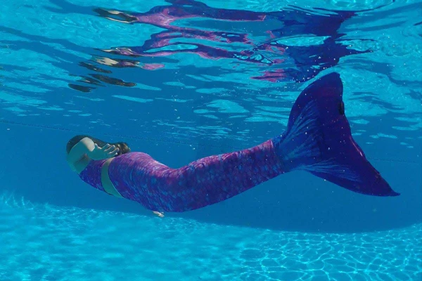 Meerjungfrau schwimmen